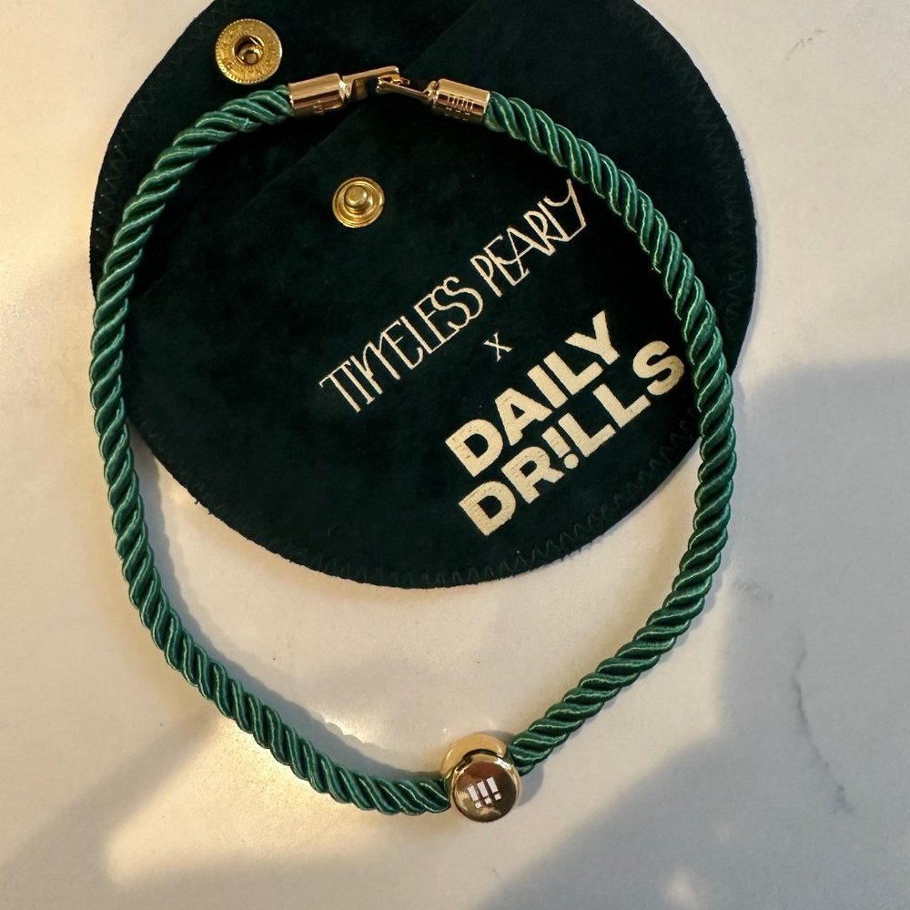 Daily Drills x Timeless Pearly Necklace